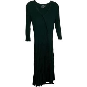 Gabby Skye Women's Maxi Dress Emerald Green Ribbed Long Sleeve V-Neck Size M